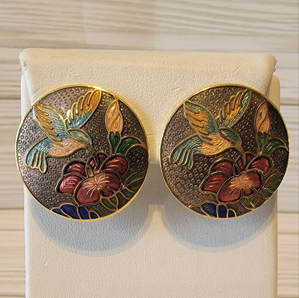 Vintage Hummingbird Floral Enamel Gold Tone Round Pierced Earrings